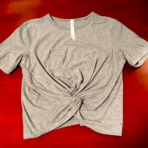 Lululemon size 6 Grey T-shirt